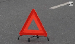 В Павлодаре столкнулись автобус и легковушка