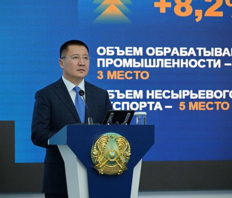 Асаин Байханов поздравил верующих с Рождеством Христовым