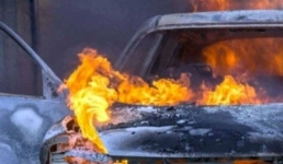 Павлодарские полицейские потушили горевший на проезжей части автомобиль