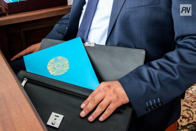 Могут ли экс-чиновники снова занять свои кресла в Павлодаре после увольнения