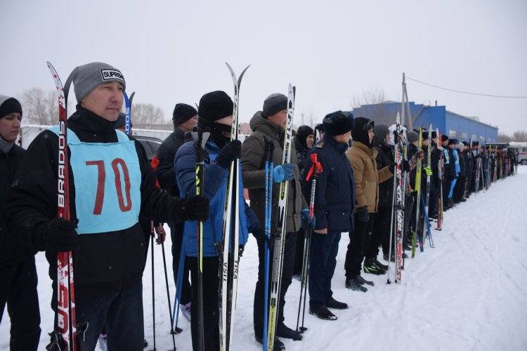 В Павлодаре пожарные соревновались в лыжных гонках