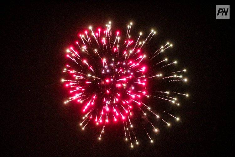 Жительница Китая съела фейерверк