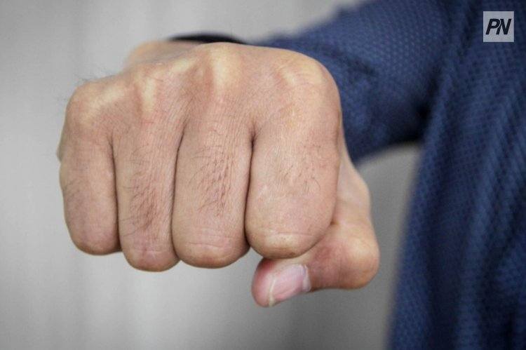 В Павлодаре отчим избил школьника