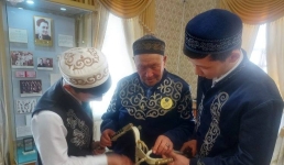 Как бухгалтер из Майского района учит детей искусству плетения камчи
