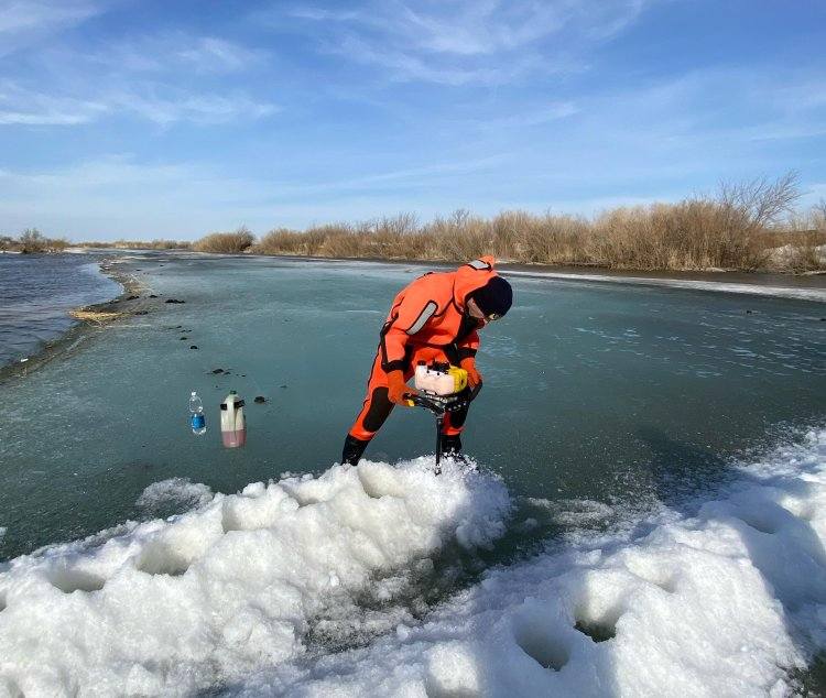 На одной из павлодарских рек произвели взрыв