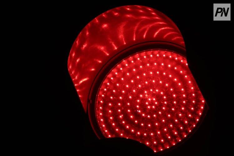 Павлодарских водителей наказали за проезд на красный свет