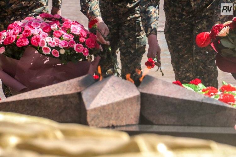 Павлодарские поисковики начали поиск родных погибшего красноармейца