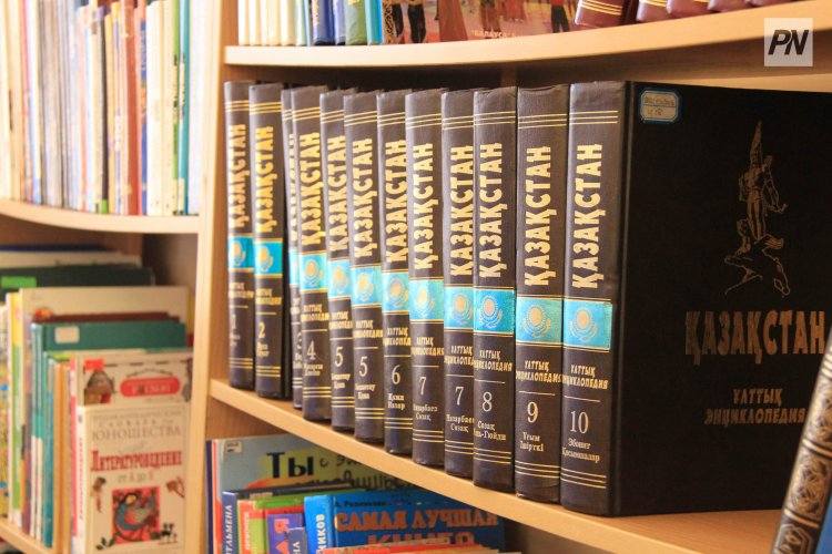 Павлодарцев впервые поздравили с Национальным днём книги