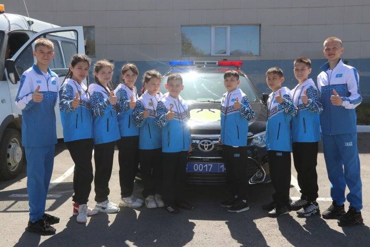 Павлодарские полицейские провели весёлые старты