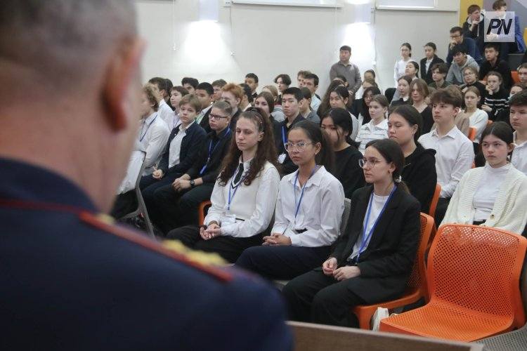 Блогеры и спортсмены рассказали павлодарским школьникам о последствиях правонарушений