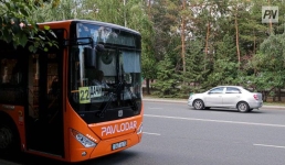 В павлодарском автобусе прокатились певцы в погонах