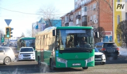 В Павлодаре увеличили время работы некоторых автобусов