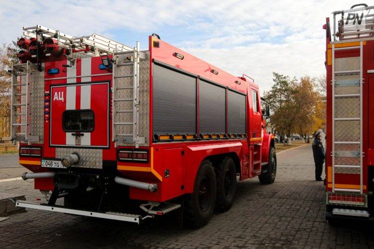 Павлодарские пожарные потушили «Волгу»