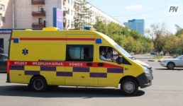В Павлодаре очередной ребенок выпал из окна