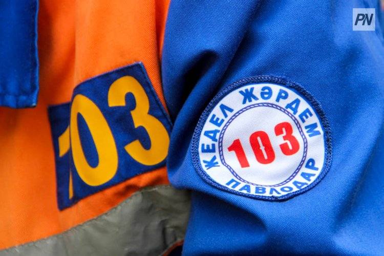 Пациентку из Актогая транспортировали вертолётом МЧС