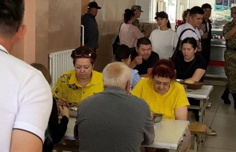В Павлодаре родители оценили питание военнослужащих