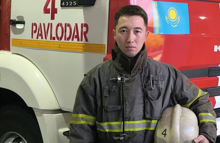 Павлодарский пожарный в одиночку предотвратил пожар в многоэтажке