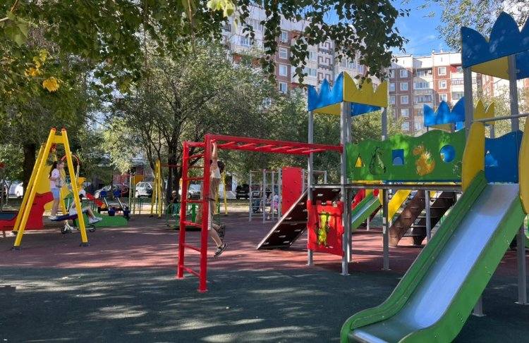 Поэтапное благоустройство дворов завершается в Экибастузе