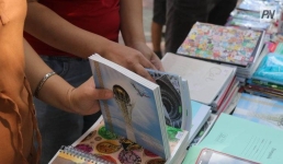 Павлодарские депутаты собрали в школу полсотни детей