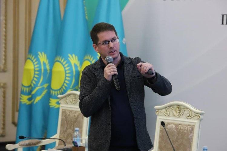Павлодарский политолог: «День Республики напоминает об историческом выборе»