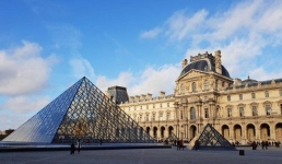 Украденные сокровища Лувра вернутся в музей
