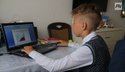 Школьники Павлодарской области вторую смену будут учиться дома