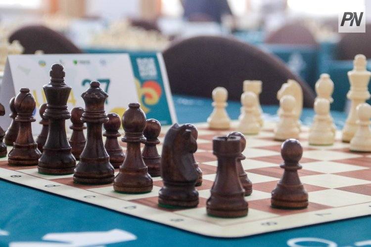 Новые шахматные комплекты вручили особым школьникам Павлодара