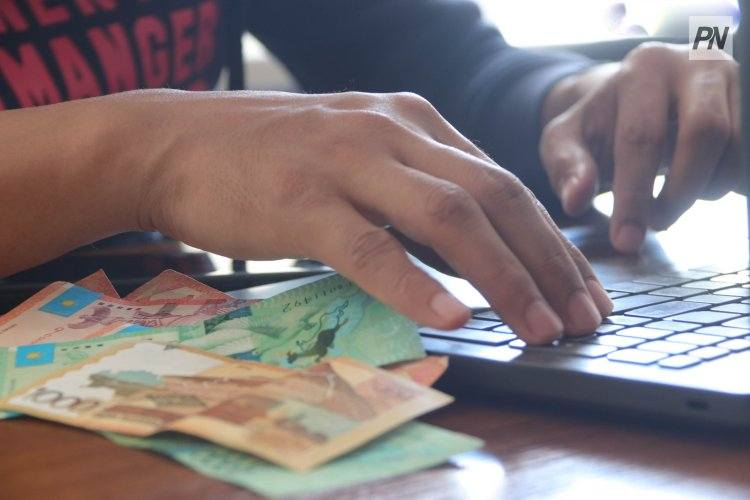 Жителя Аксу наказали за пособничество мошенникам