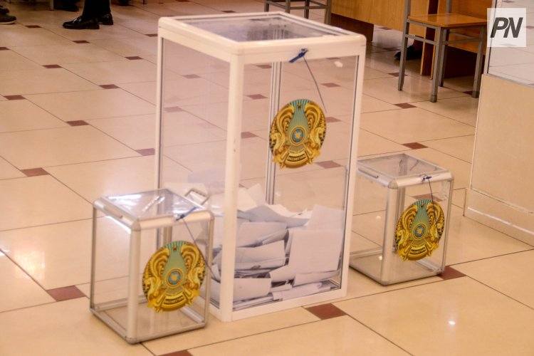 Депутаты предложили избирать районных акимов через маслихаты