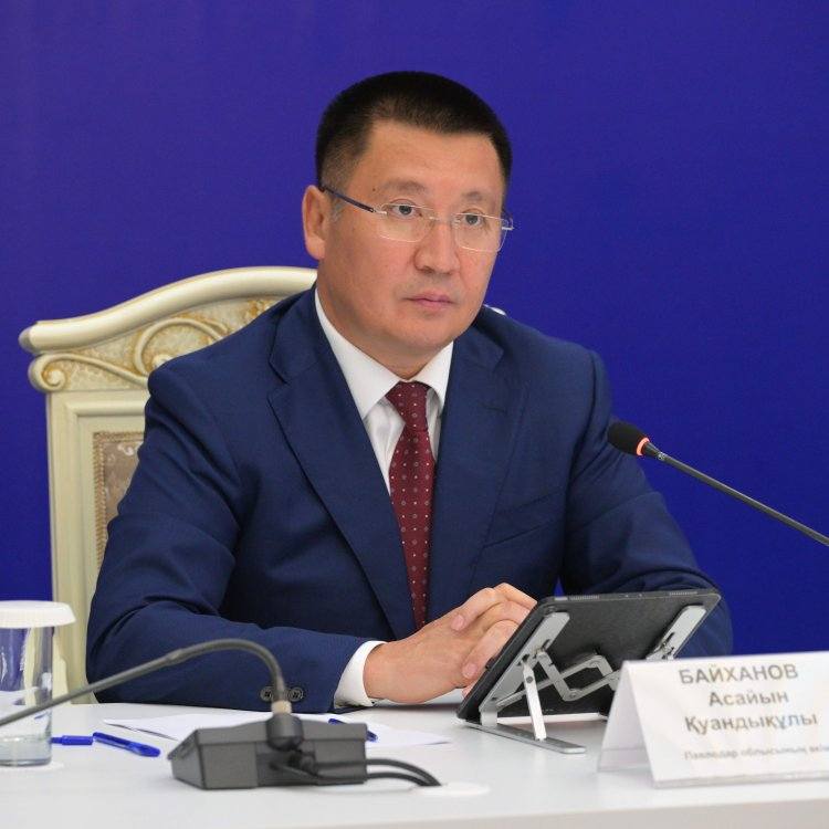 Аким Павлодарской области провел очередной личный приём граждан