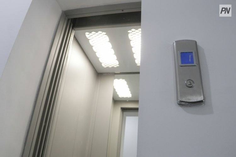 В Экибастузе взялись за ремонт лифтов