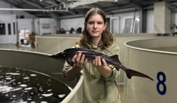 Павлодарские школьницы осваивают профессию рыбовода