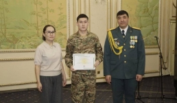 В Павлодаре торжественно проводили в запас бойцов Национальной гвардии