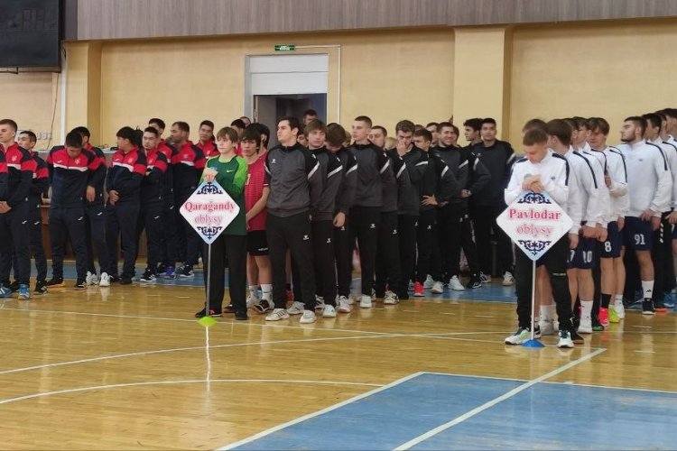В Павлодаре стартовал чемпионат страны по гандболу