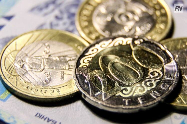 Павлодарский таможенный пост взыскал в доход государства 300 миллионов тенге