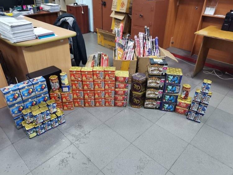 В Павлодаре пресекли незаконную торговлю пиротехникой