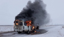 Шестерых детей эвакуировали из загоревшегося школьного автобуса в Павлодарском районе
