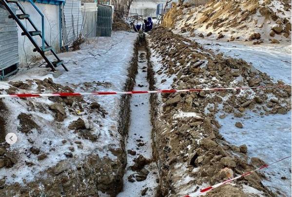 Незаконные траншеи для труб вырыли в Павлодаре