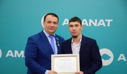 Президент Казахстана поблагодарил павлодарского боксера