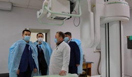 Деревянные окна, порванный линолеум: в Павлодарской области отремонтируют и расширят сельскую больницу