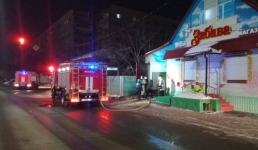 Гараж магазина загорелся в Павлодаре