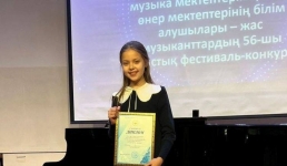 Девятилетняя пианистка из Павлодара сыграла Баха, Гайдна и Абая и победила