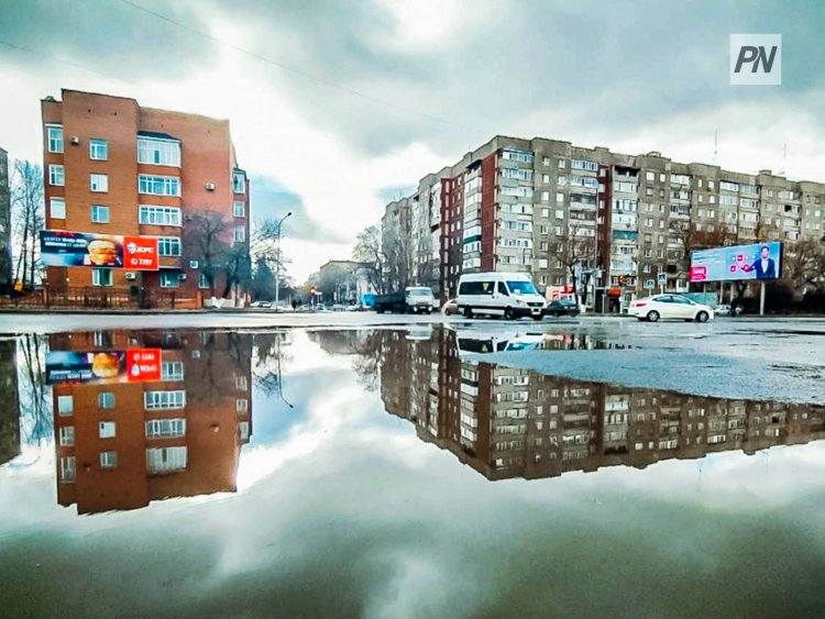 Больше 20 спецмашин задействовано на откачке воды в Павлодаре