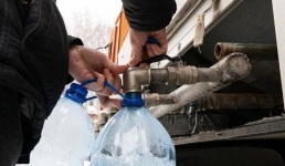 Жителям Зеленстроя в Павлодаре организовали подвоз воды