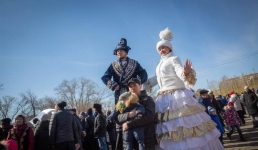Двухметровый батыр и юрта радости: как заводчане создали атмосферу Наурыза в Павлодаре