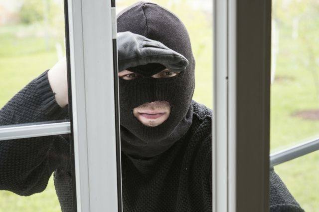 Домашнюю утварь на десятки тысяч тенге украли у павлодарца
