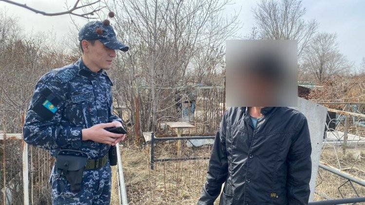 На кладбище в Павлодаре задержали преступника из Петропавловска