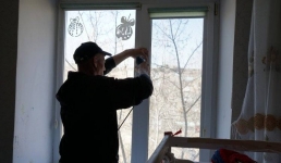 Павлодарские осуждённые помогли уберечь детей от падения с высоты
