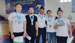 Четыре медали взяли павлодарцы на чемпионате РК по поясной борьбе