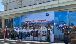 Жителей нескольких областей объединил в Павлодаре «Қымызмұрындық»